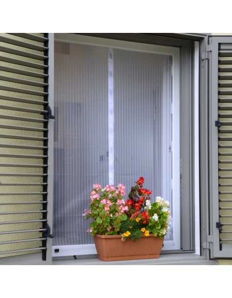 Zanzariera a Panelli per Finestra con... Zanzariera a Panelli per Finestra con...