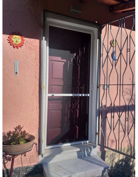 Zanzariera a battente Svincola Zanzariera a battente Svincola