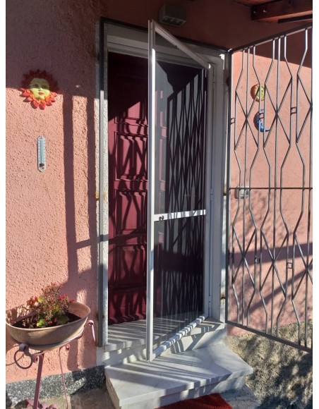 Zanzariera a battente Svincola Zanzariera a battente Svincola